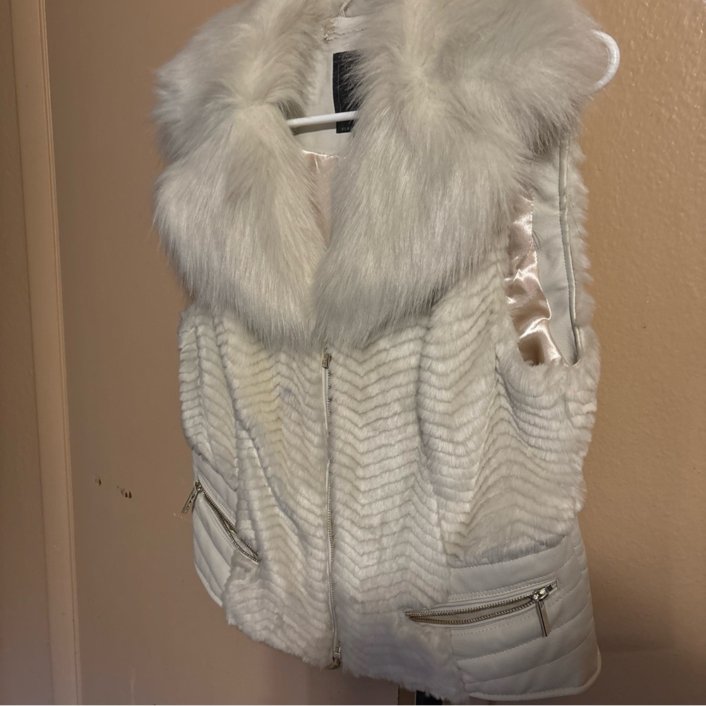 Guess faux fur vest
